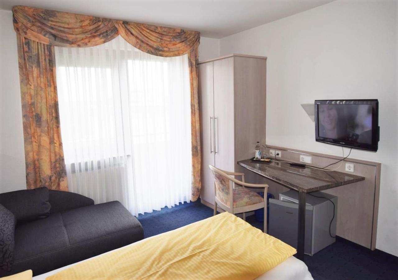 Hotel Alena - Kontaktlos Check-In Filderstadt Dış mekan fotoğraf