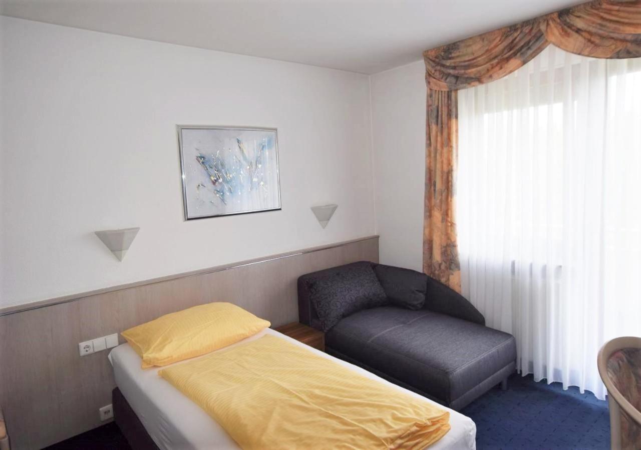 Hotel Alena - Kontaktlos Check-In Filderstadt Dış mekan fotoğraf