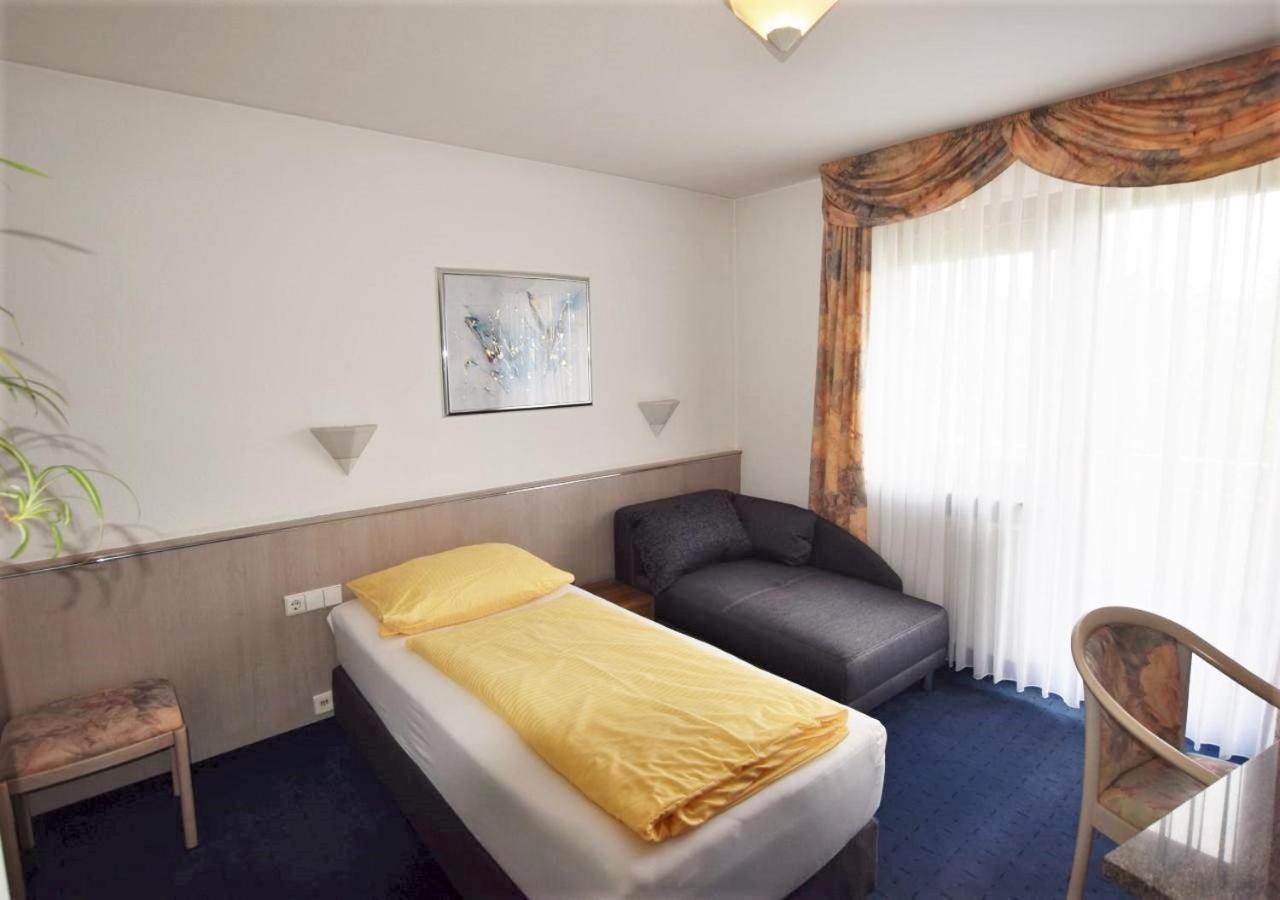Hotel Alena - Kontaktlos Check-In Filderstadt Dış mekan fotoğraf